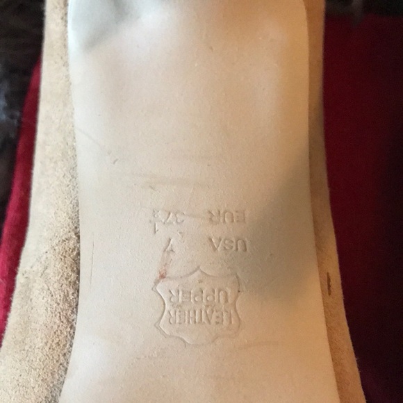 Nude tan heels - Picture 3 of 4